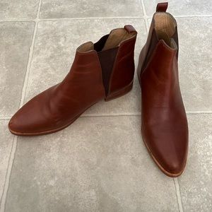 Nisola Chelsea Boot